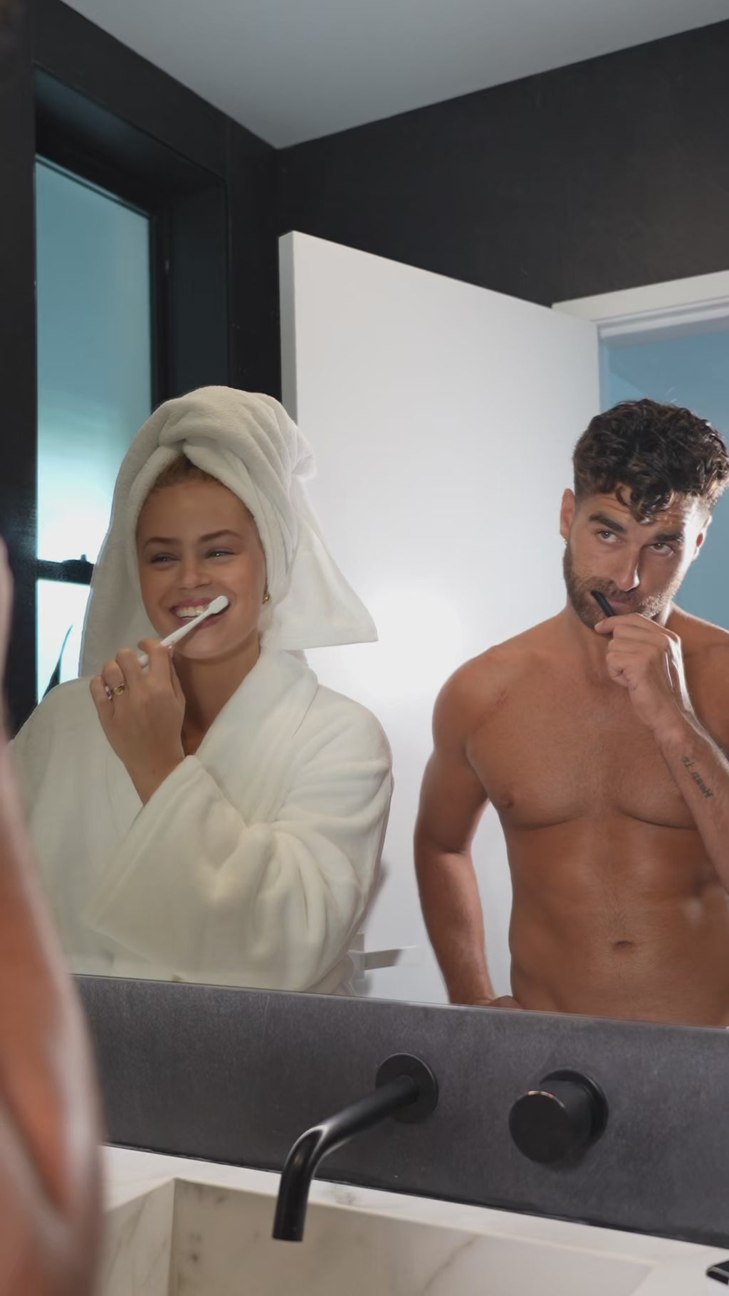 The Aura Toothbrush Sanitiser by Cheeky Smile